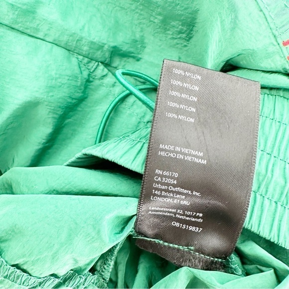 NWT Urban Outfitters BDG Green Cargo Utility Pants - Picture 9 of 10